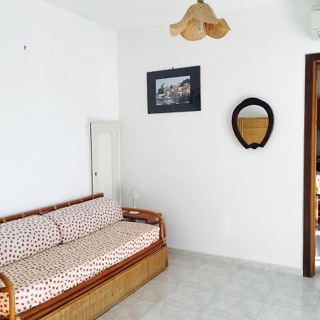 Agenzia Isotur Geranio Apartment Понца Екстериор снимка