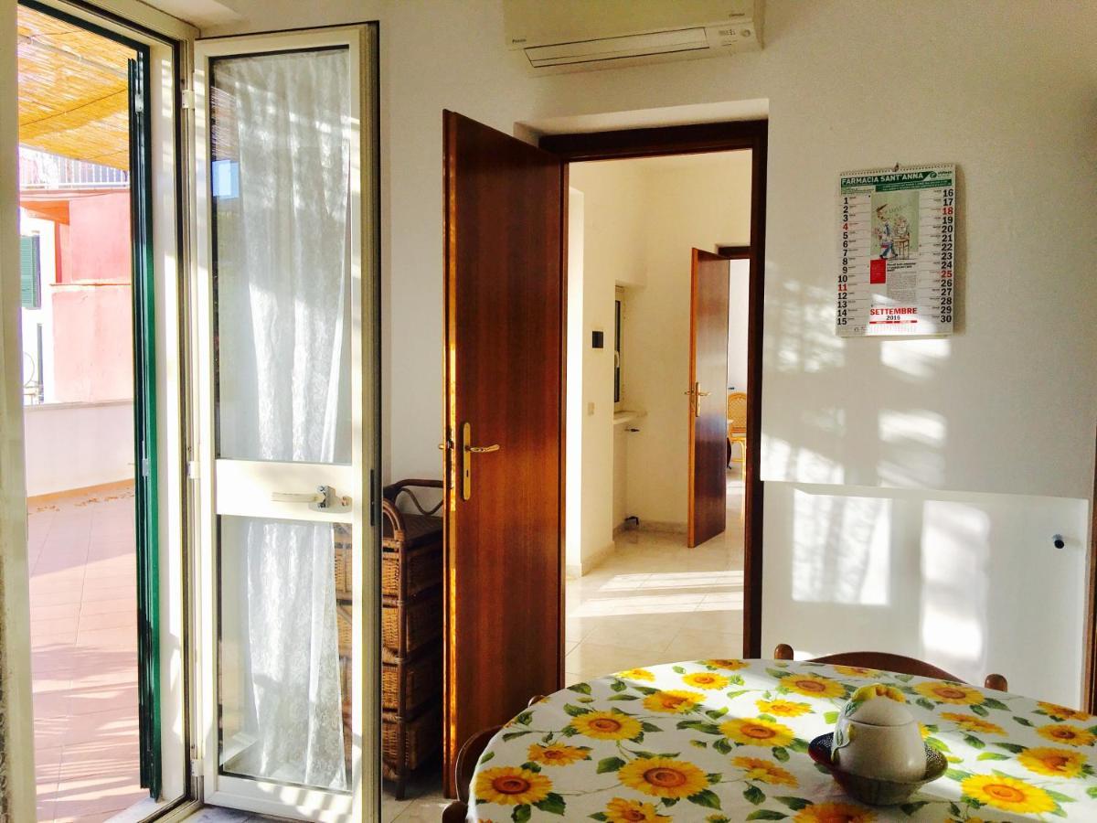 Agenzia Isotur Geranio Apartment Понца Екстериор снимка